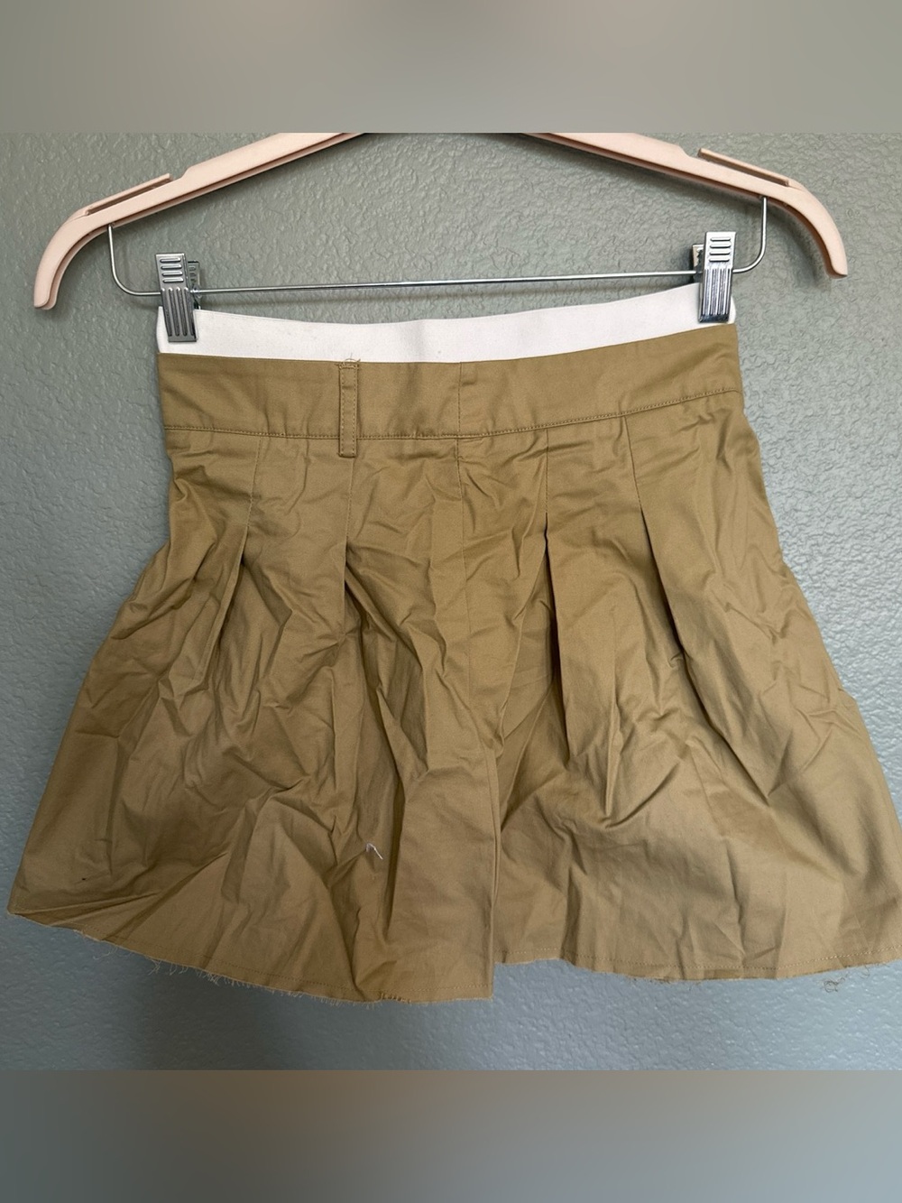 Women’s Khaki Pleated Skirt